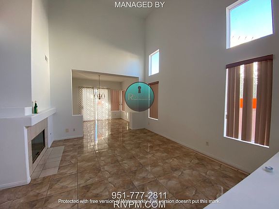 4th image of 15659 Turnberry St