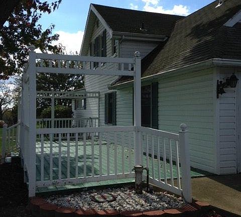 Deck outside entertain