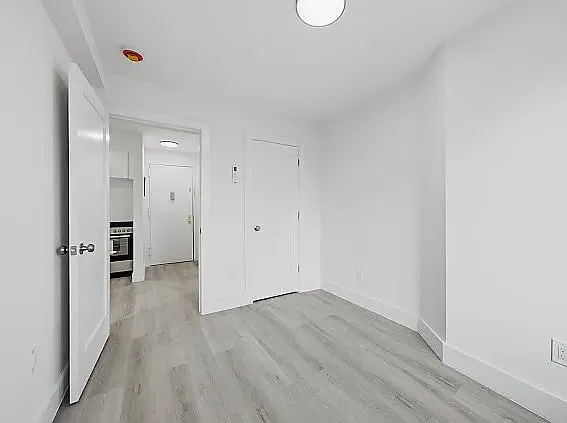 300 E 96th St #2D — Photo 6
