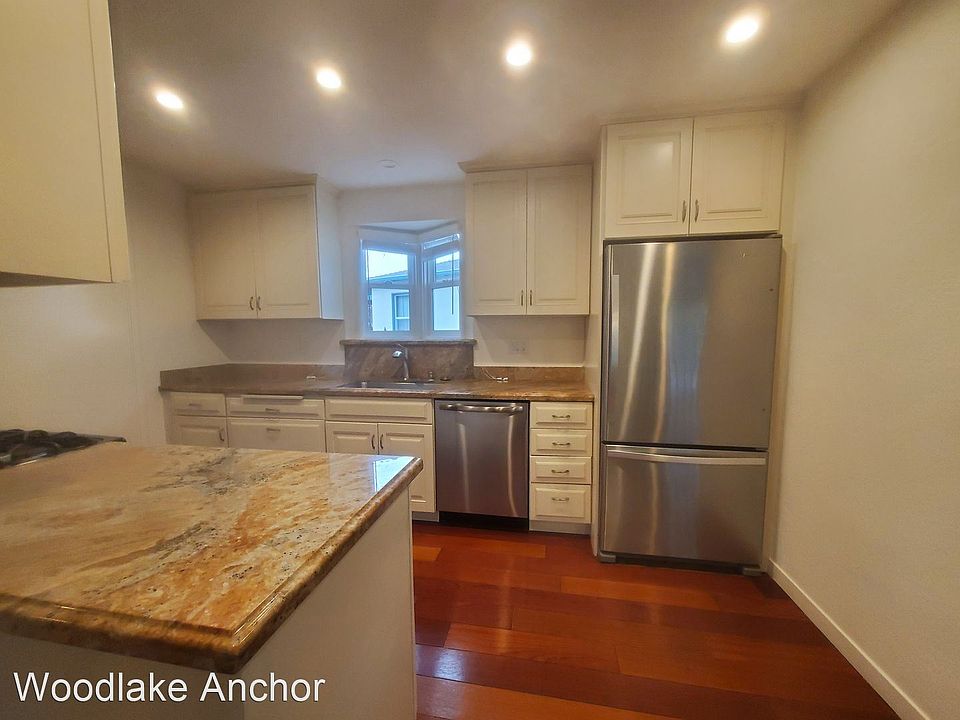 1st image of 2117 Stratford Way