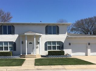 689 N Walnut St, Manteno, IL