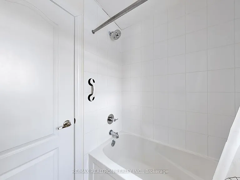 22 Pietrowski Dr #UPPER — Photo 41