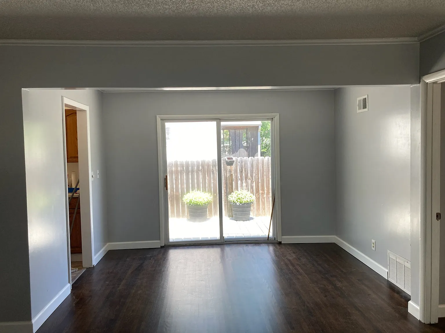 3805 E 33rd St — Photo 3