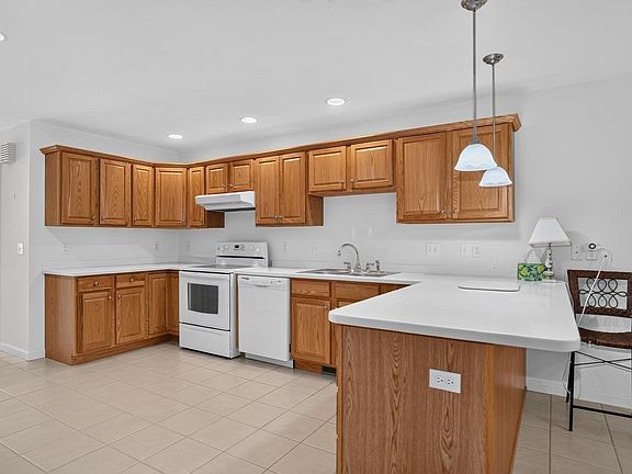 3rd image of 1 Haven Way Unit 1