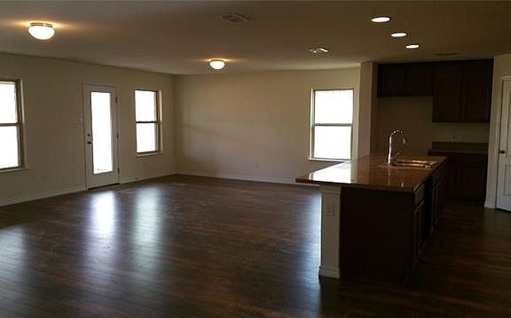 3rd image of 721 Snowy Orchid Ln