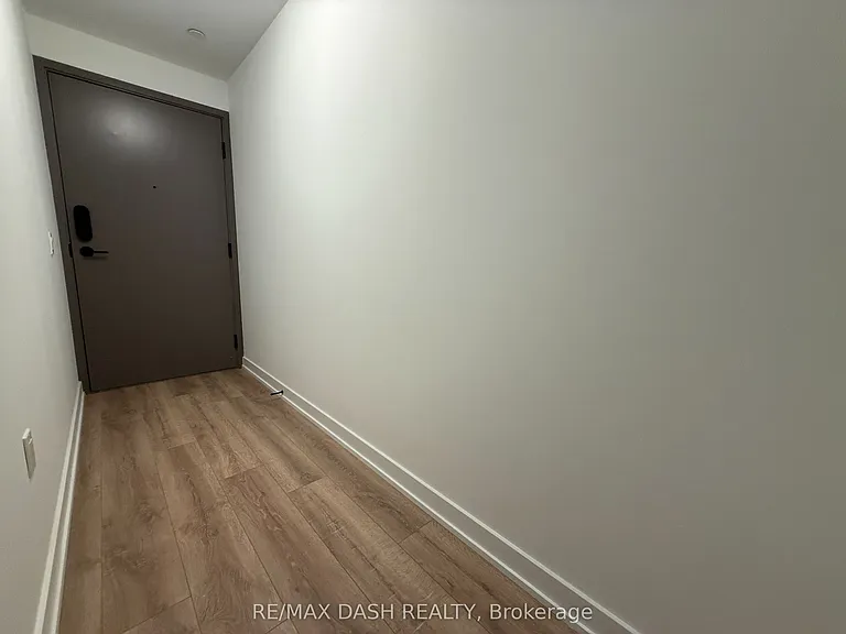 628 Church St #906 — Photo 10