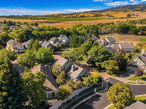 3 Vintage Court, Petaluma, CA 94954