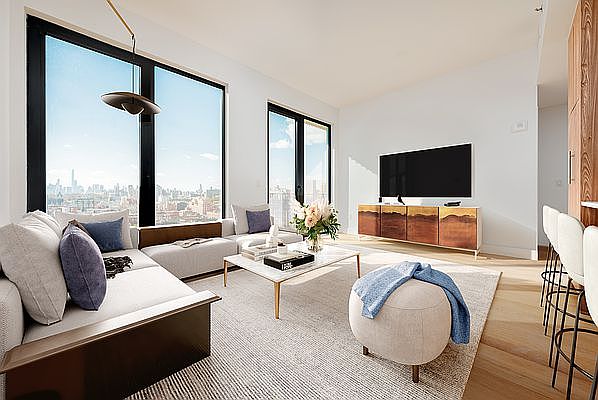 1st image of 224 W 124th St #1122