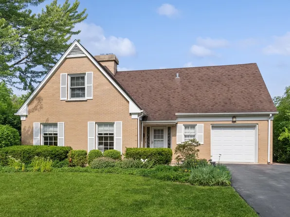 1090 Old Elm Ln, Glencoe, IL 60022