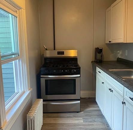 3rd image of 305 Castle St #3