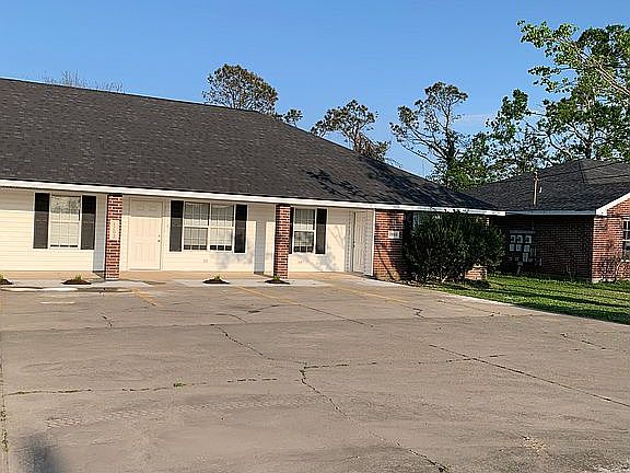 4th image of 1704 N Tallowood Dr