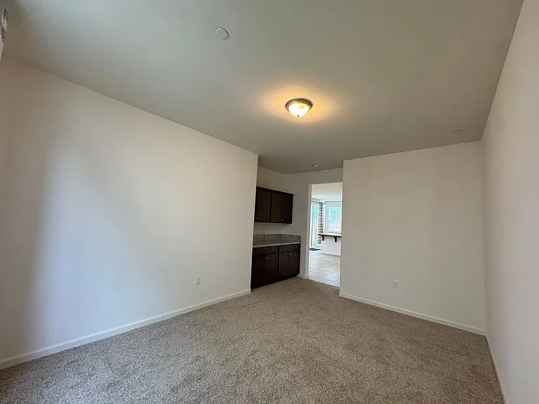 1267 Las Rosas Ave — Photo 11