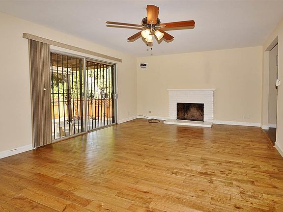 3rd image of 106 Marge Ct
