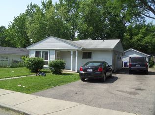 20 Sycamore Ave, Carpentersville, IL