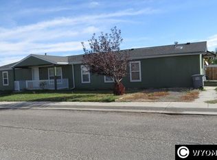490 N 8th St, Lander, WY 82520