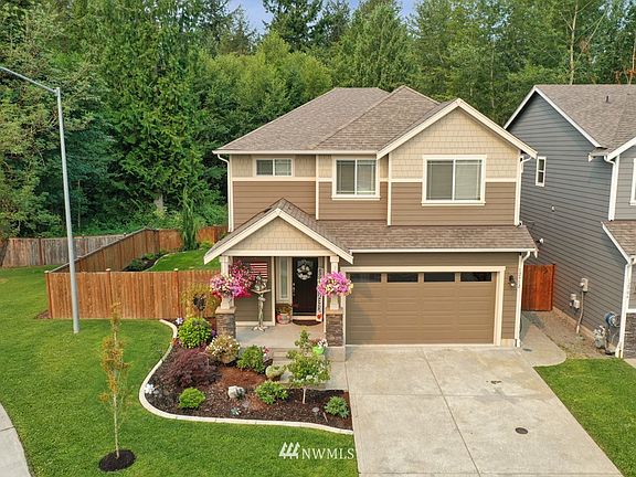 4th image of 12912 60th Ave E