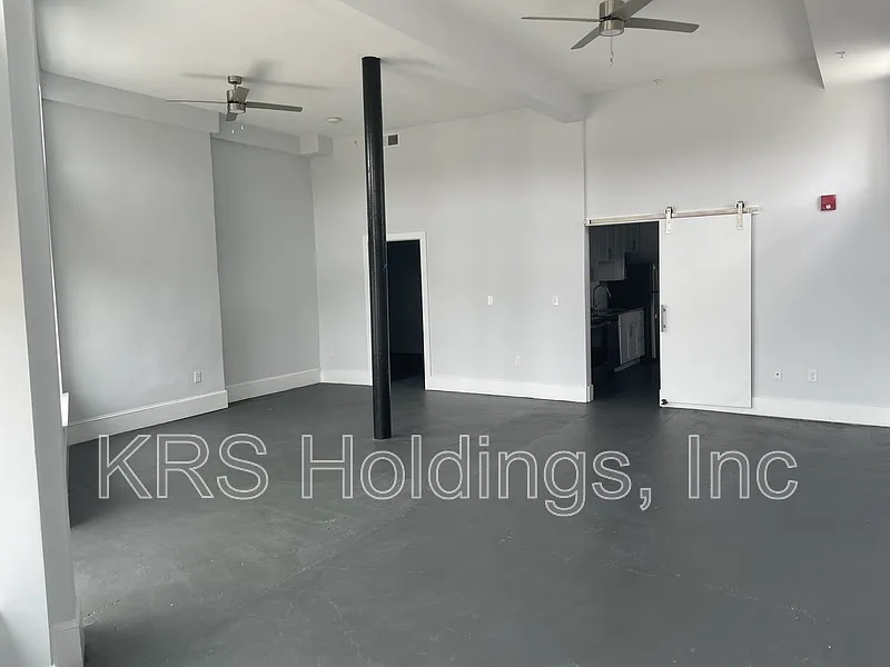 101 S Main St #10