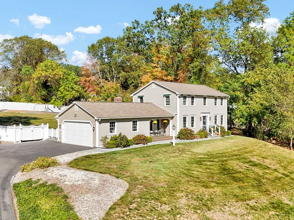 18 Oakdale Circle, Wallingford, CT 06492