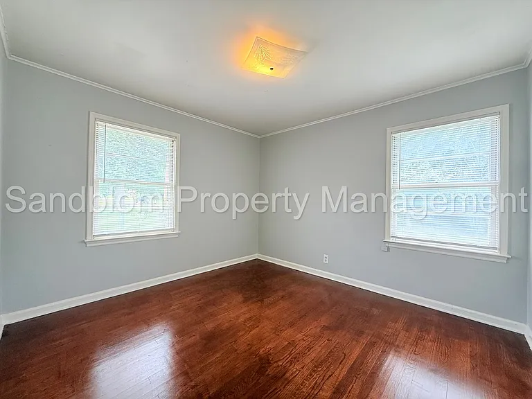4417 E 26th St — Photo 12