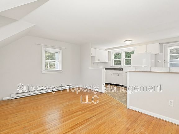 4th image of 2008 Maple Ave #B