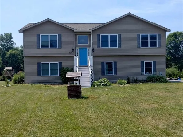 1327 Main St, Acushnet, MA 02743