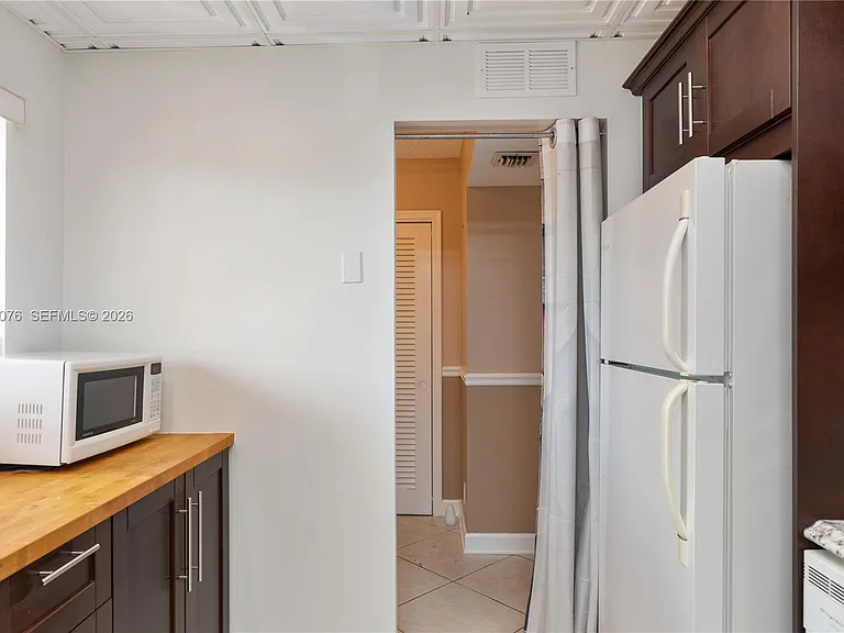 301 NE 14th Ave #307 — Photo 35