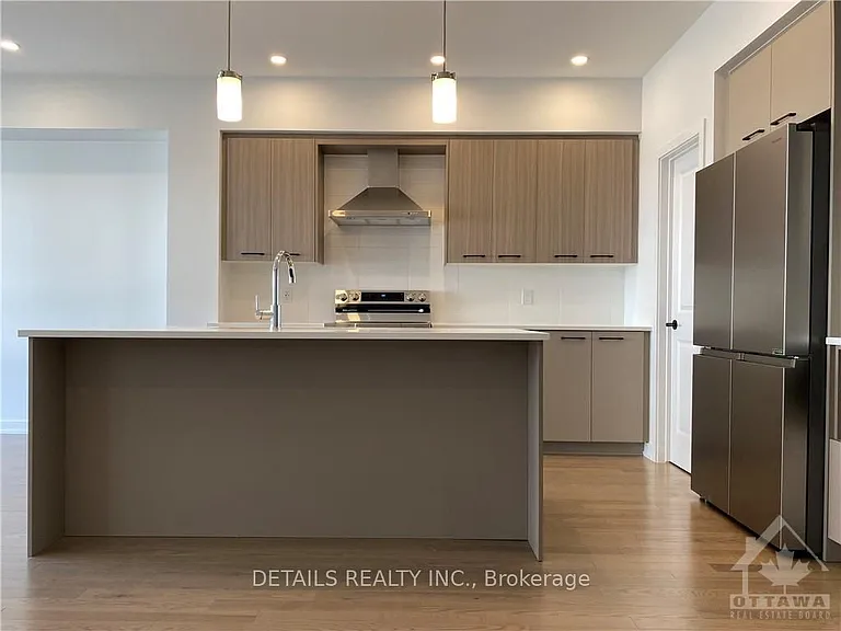 370 Walden Dr — Photo 10