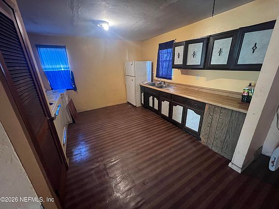 5th image of 6508 SE 222ND Drive