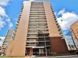 475 Laurier Ave W #208, Ottawa, ON K1R7X1