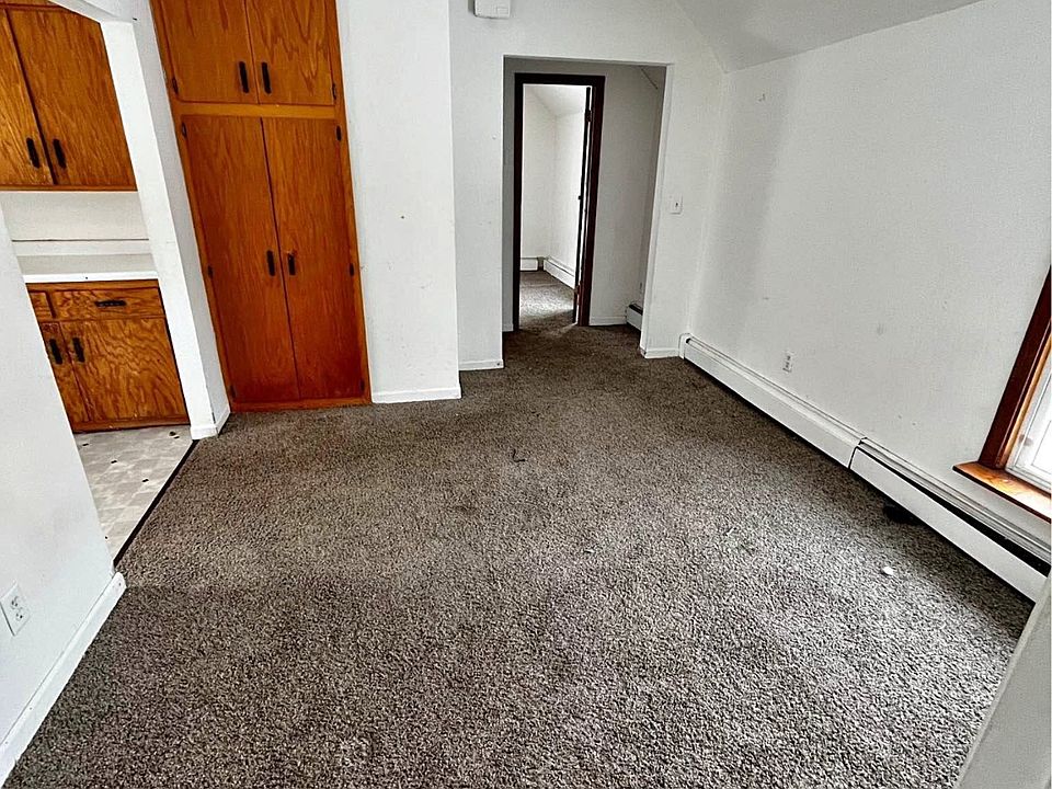 1st image of 2122 Dupont Ave N #2