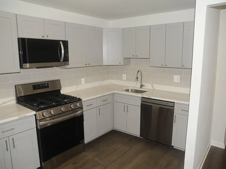 830 Quince Orchard Blvd #202 — Photo 15