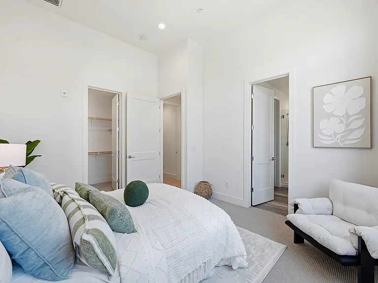 2027 Joshua Tree Cir — Photo 9