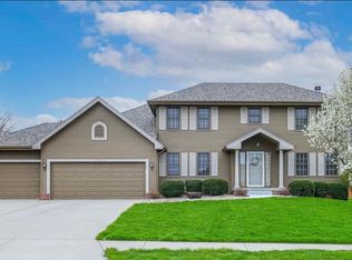 17529 U St, Omaha, NE 68135