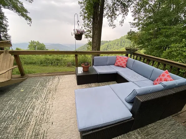 1521 Walnut Knob Rd SE, Floyd, VA 24091