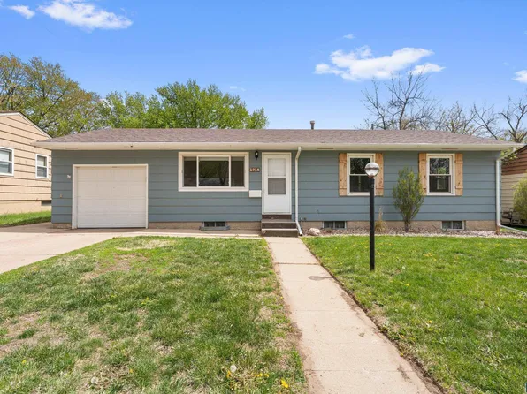 1716 S Olive Dr, Sioux Falls, SD 57103