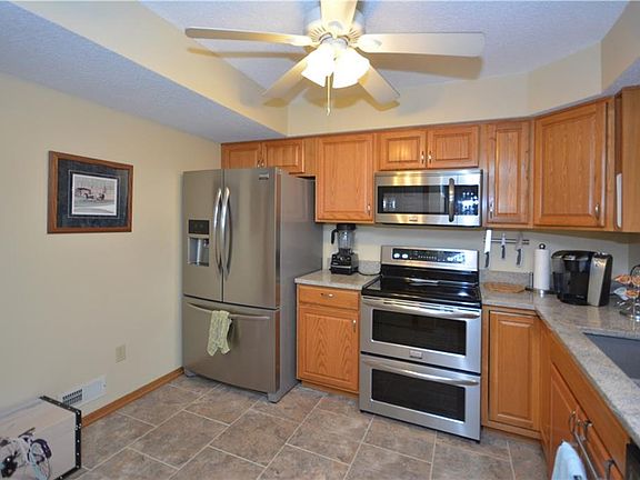 4th image of 8120 Dellwood Dr #8120