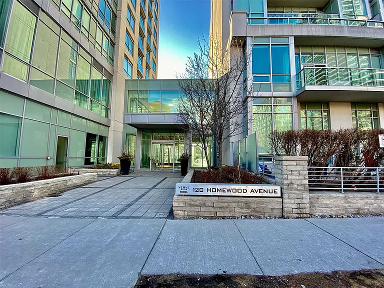 120 Homewood Ave #418 — Photo 3