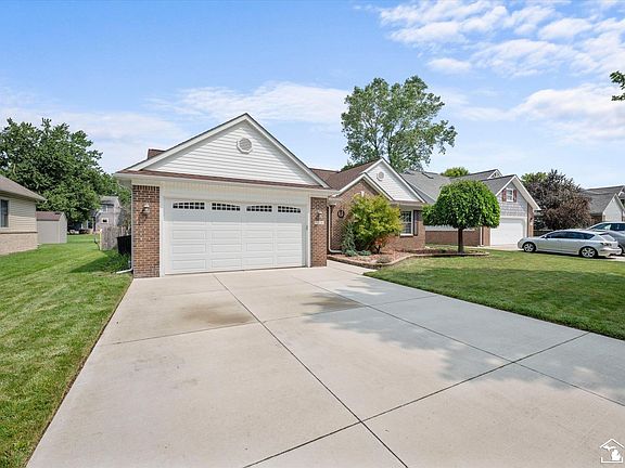 2nd image of 30134 Willow Springs Rd