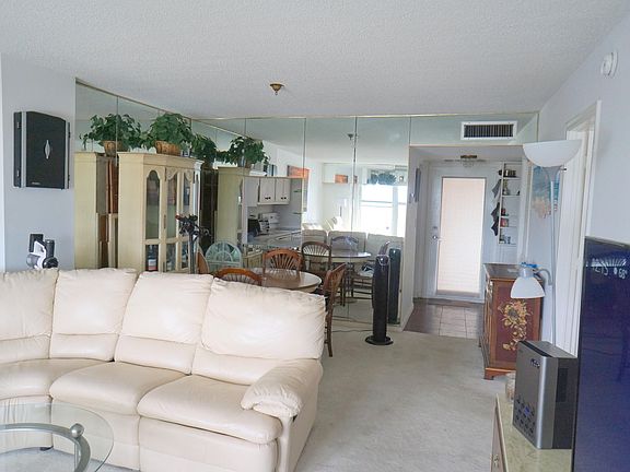 4th image of 303 N Riverside Drive #PH4