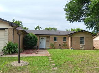 2111 Ruth St, Arlington, TX 76010