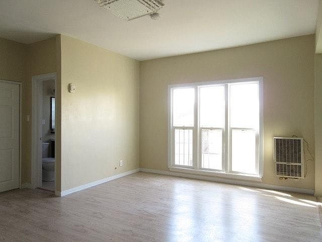 1st image of 2853 Francis Ave APT 204