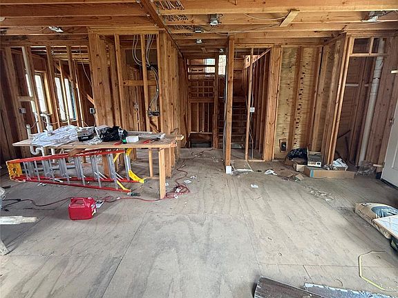 5th image of 9430 Albert Road