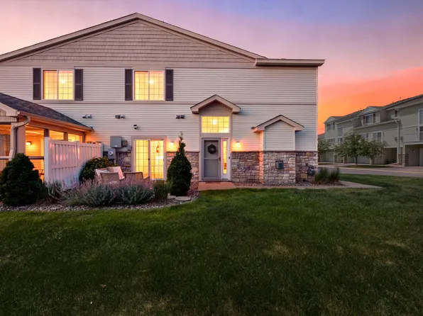 6742 Pine Crest Trl S, Cottage Grove, MN 55016