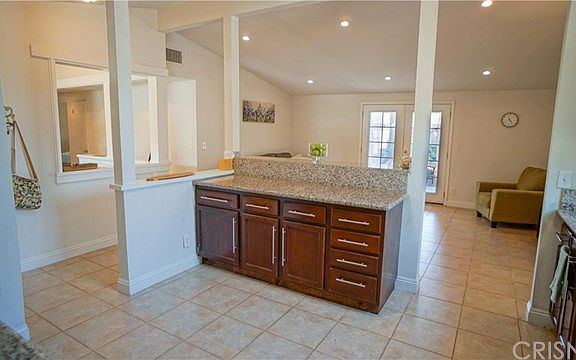 3rd image of 27515 Esterbrook Ave