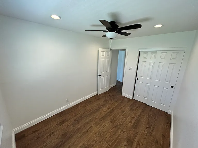 4745 Merrill Ave — Photo 7
