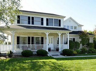 1325 Wood Valley Ct, Zionsville, IN 46077