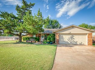 104 Sandy Ln, Elk City, OK 73644