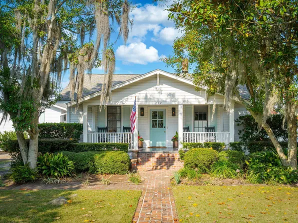 212 Live Oak Dr, Mount Pleasant, SC 29464