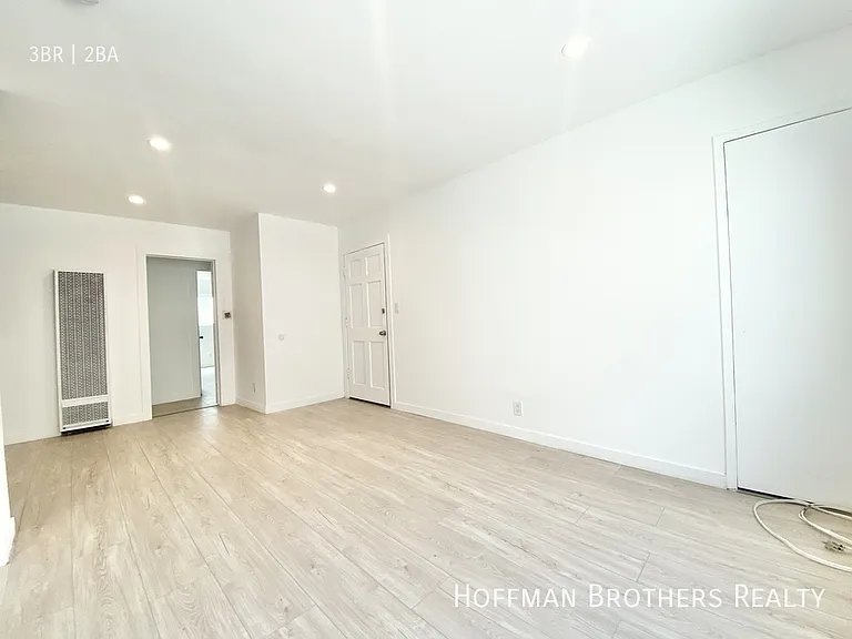 1017 Ocean Park Blvd #7 — Photo 6