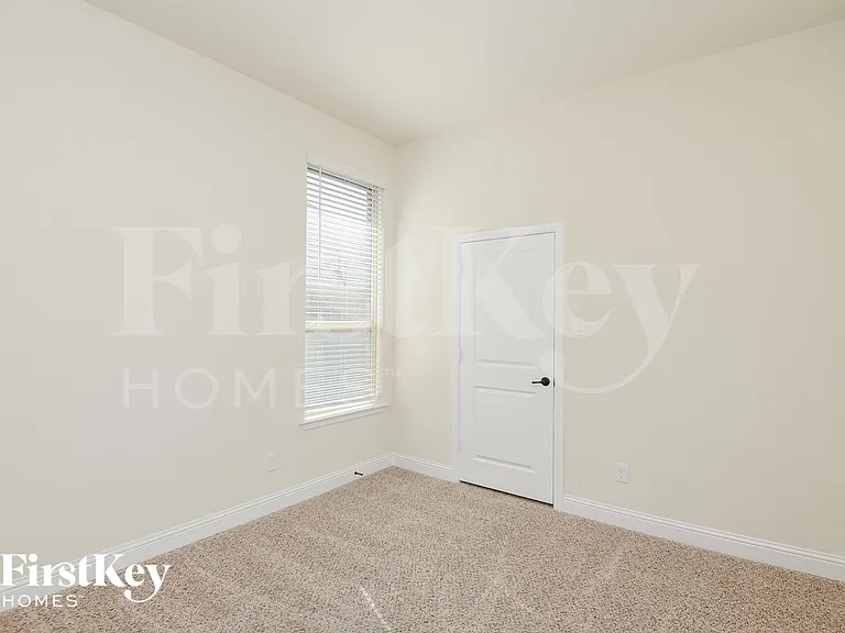15229 Holly Bay Ct — Photo 11